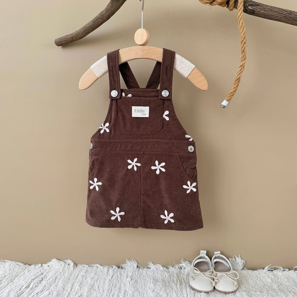 Autumn New Cute and Simple Baby Corduroy Flower EmbroideryStrap Skirt Lace Edge Pocket Lace Strap Newborn Baby Girls Clothes - Clothesfassion.store