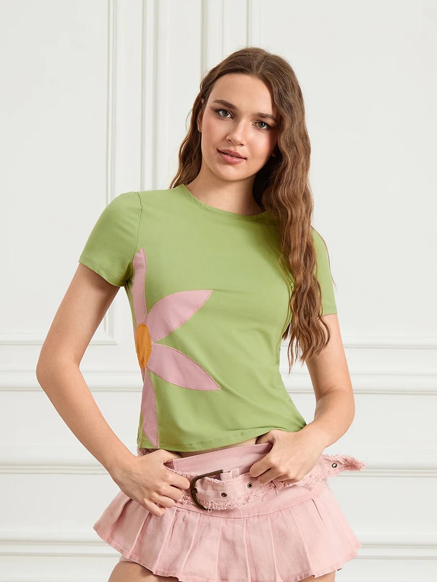 Women s V - Neck Sleeveless Floral Print Tank Top Casual Summer Blouse with Ruffle Hem for Streetwear and Daily Wear - Clothesfassion.store