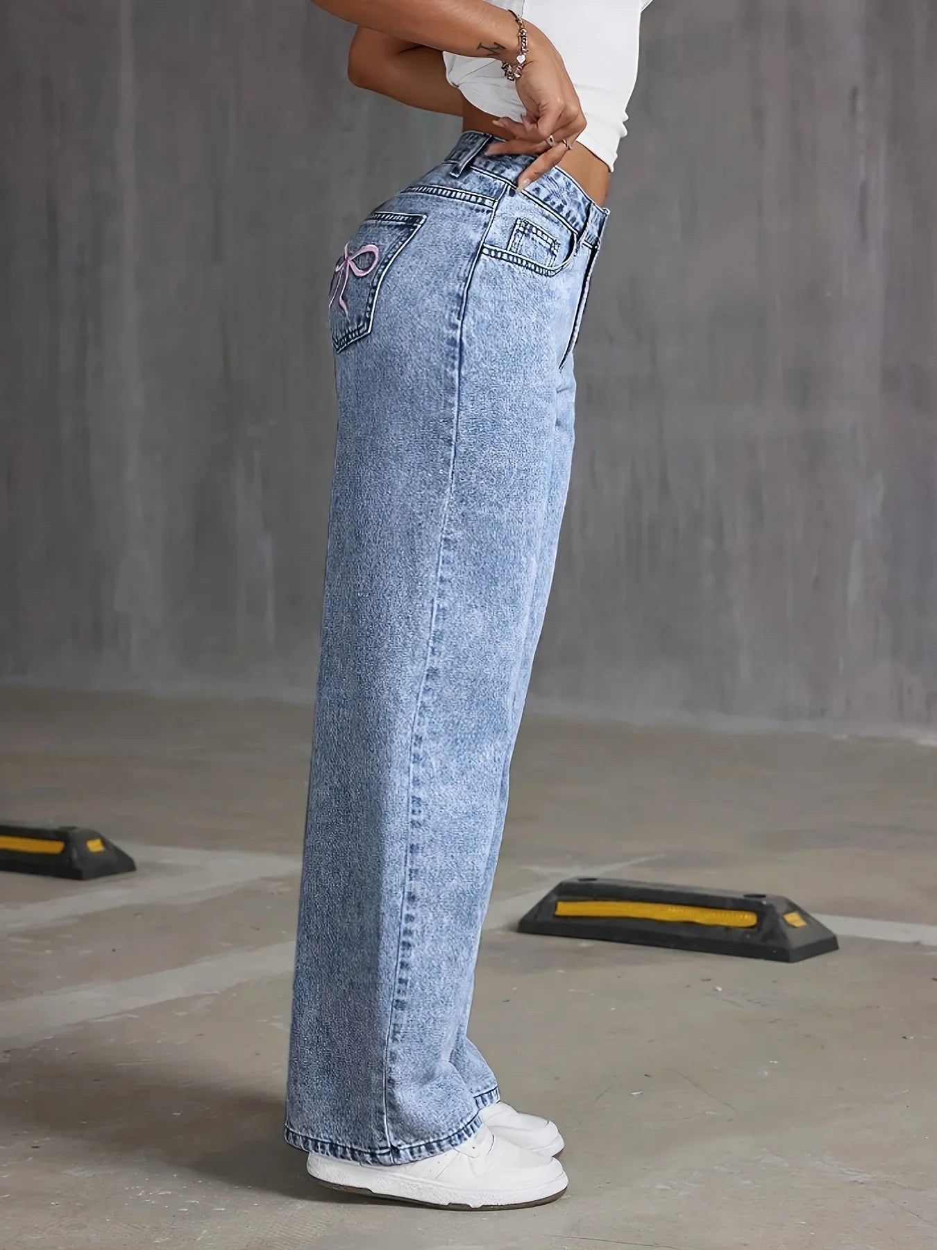 Women's Back Pocket Bow Embroidered Fashionable Wide Leg Pants Versatile Washed Denim Trousers - Clothesfassion.store